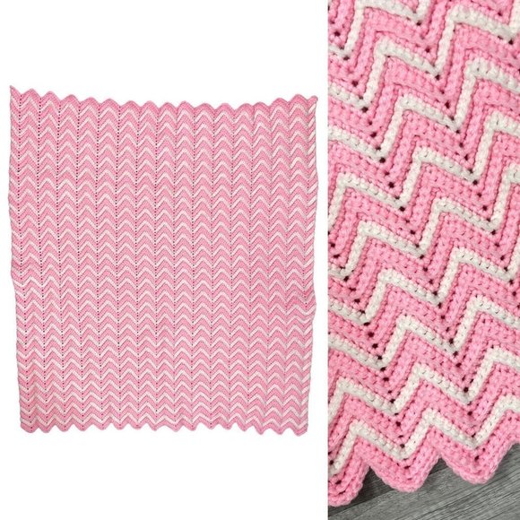 31” X. 36” Crochet Small Throw / Baby Blanket Pink White Chevron Great Condition - Picture 1 of 4